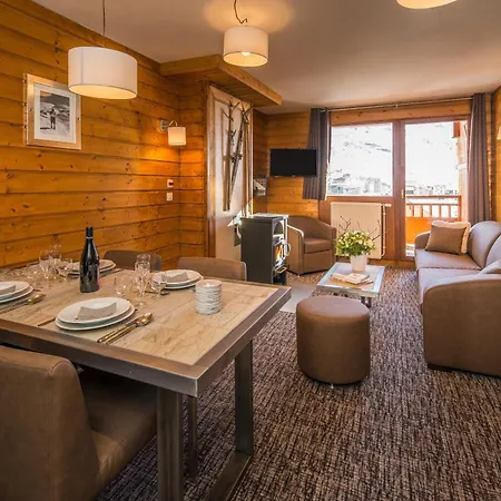 Chalet Val 2400-3